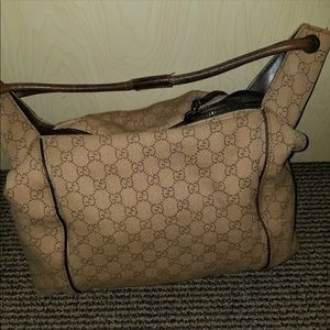 AUTHENTIC ***Gucci canvas bag !!💖💖💖light wear